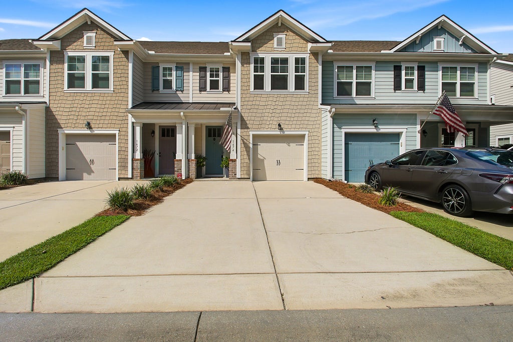 Photo of 1674 Bridwell Lane, Mount Pleasant, SC 29466 (MLS # 26024399)