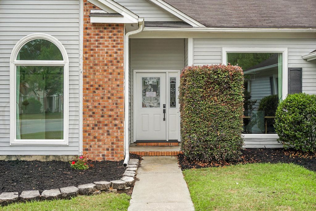 Photo of 601 Salterton Street, Summerville, SC 29485 (MLS # 26012623)