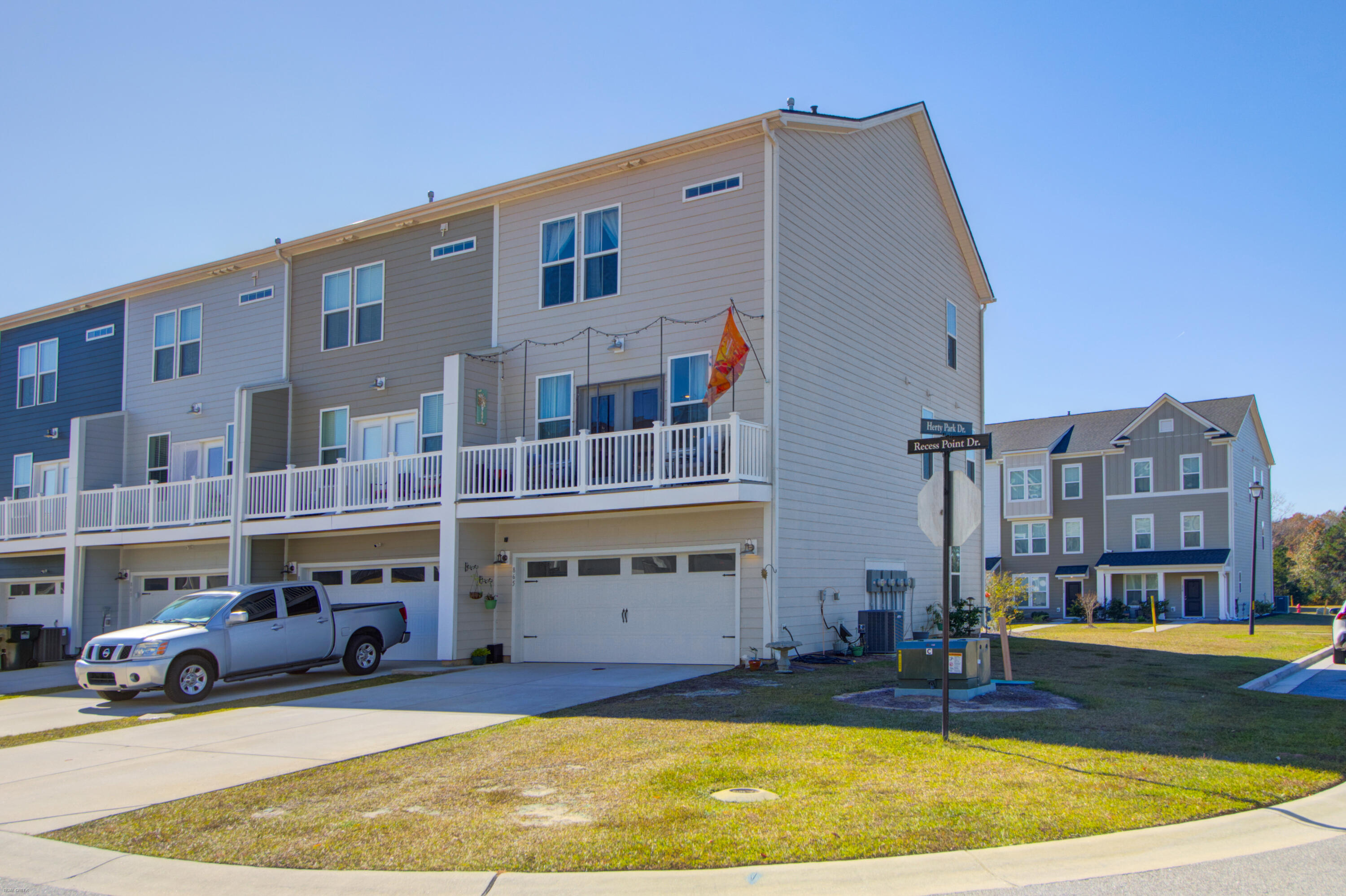 865 Recess Point Dr 25 Drive