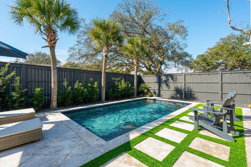 Photo of 121 Simmons Street, Mount Pleasant, SC 29464 (MLS # 26011702)