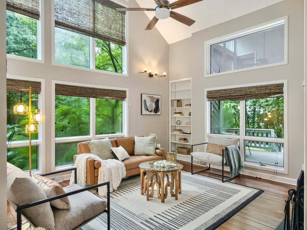 Photo of 523 W Carolina Avenue, Summerville, SC 29483 (MLS # 26023888)