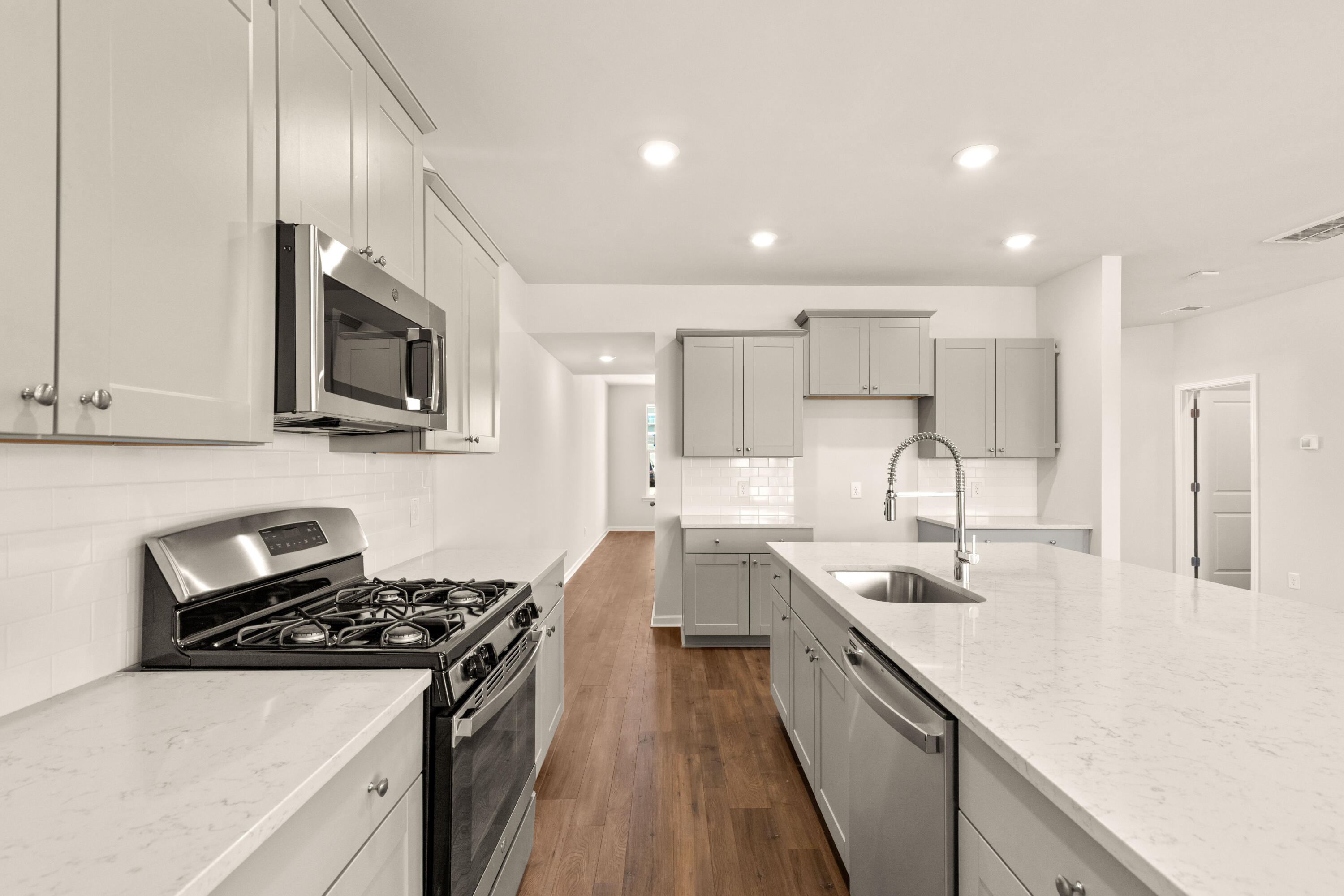 1022 Red Turnstone Run