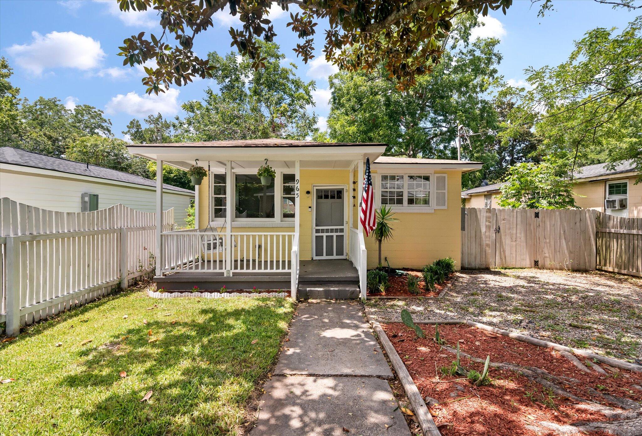 965 Main Street