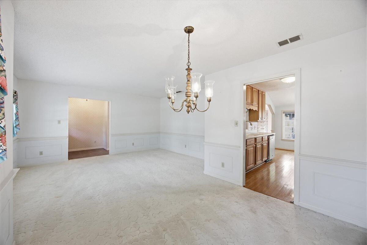 1037 Yeamans Hall Road