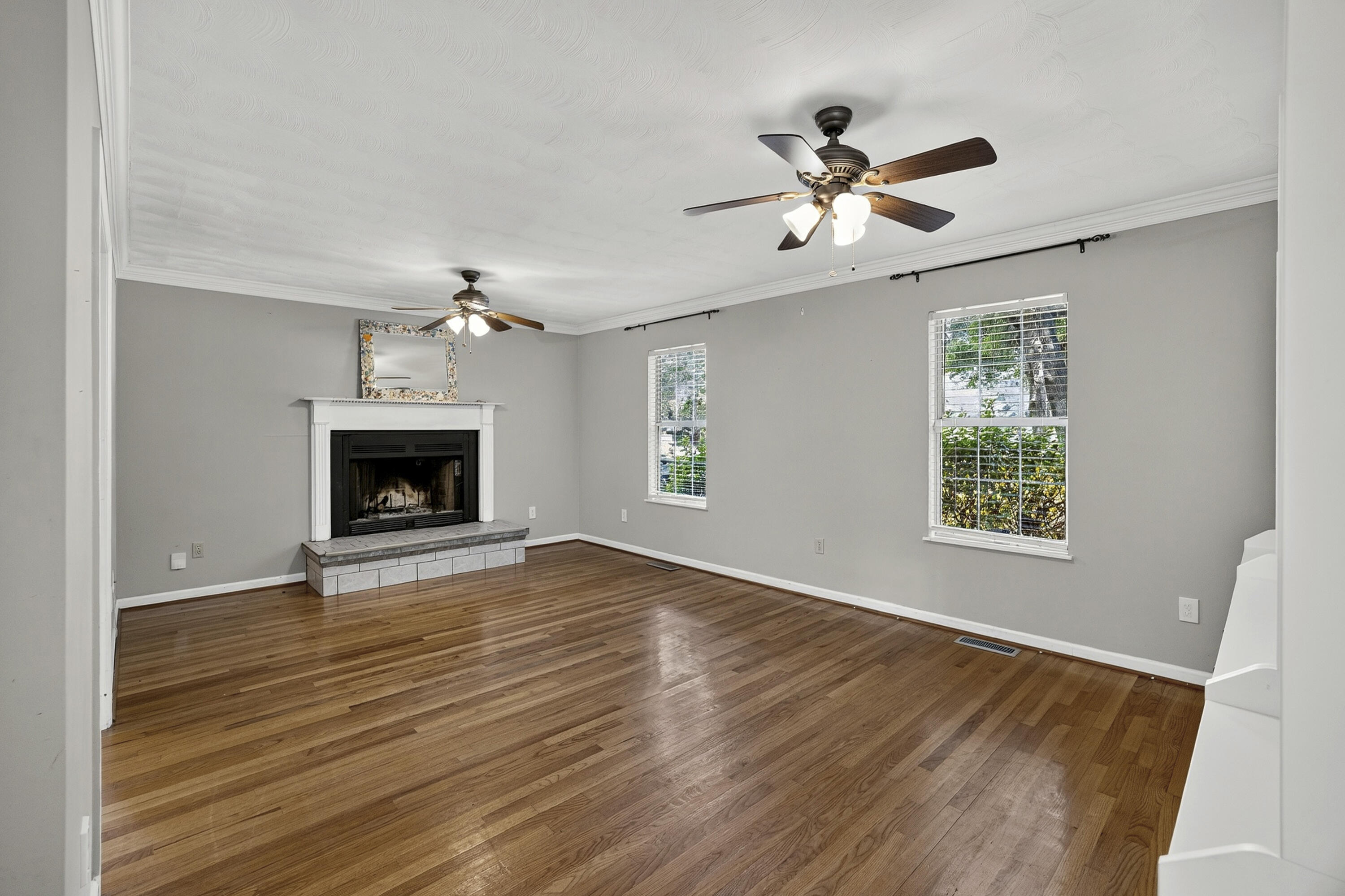 1352 Battery Glover Court