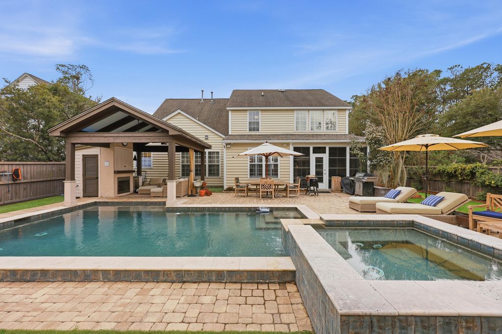 Photo of 2011 Hammond Drive, Mount Pleasant, SC 29466 (MLS # 26005763)