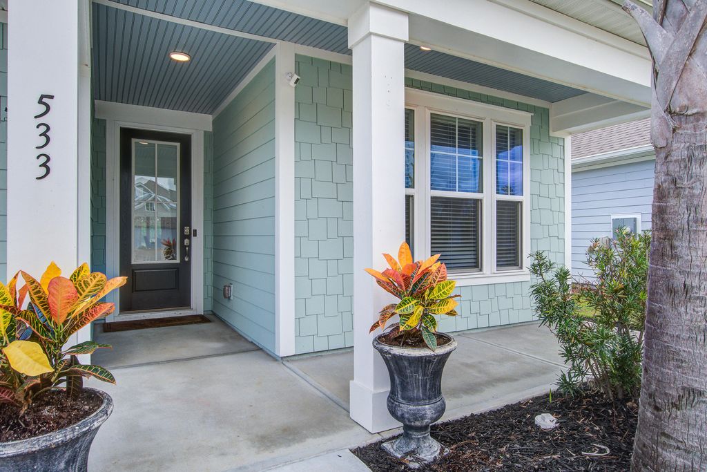 Photo of 533 Fern Tree Drive, Summerville, SC 29486 (MLS # 25028360)