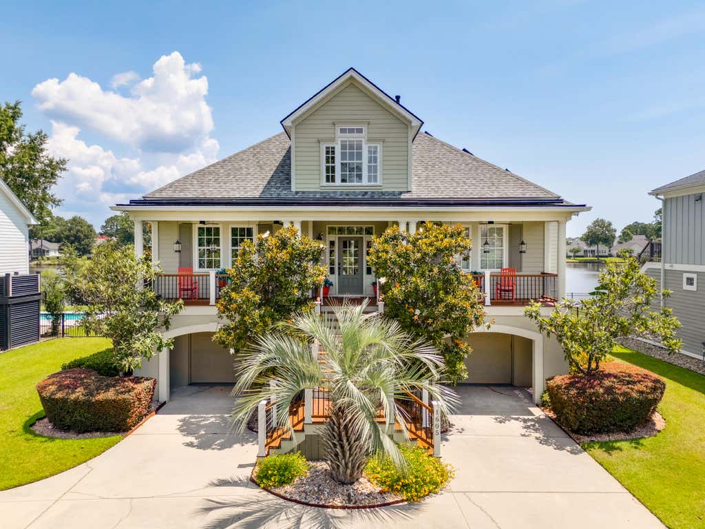 Photo of 1605 Rivertowne Country Club Drive, Mount Pleasant, SC 29466 (MLS # 26021034)