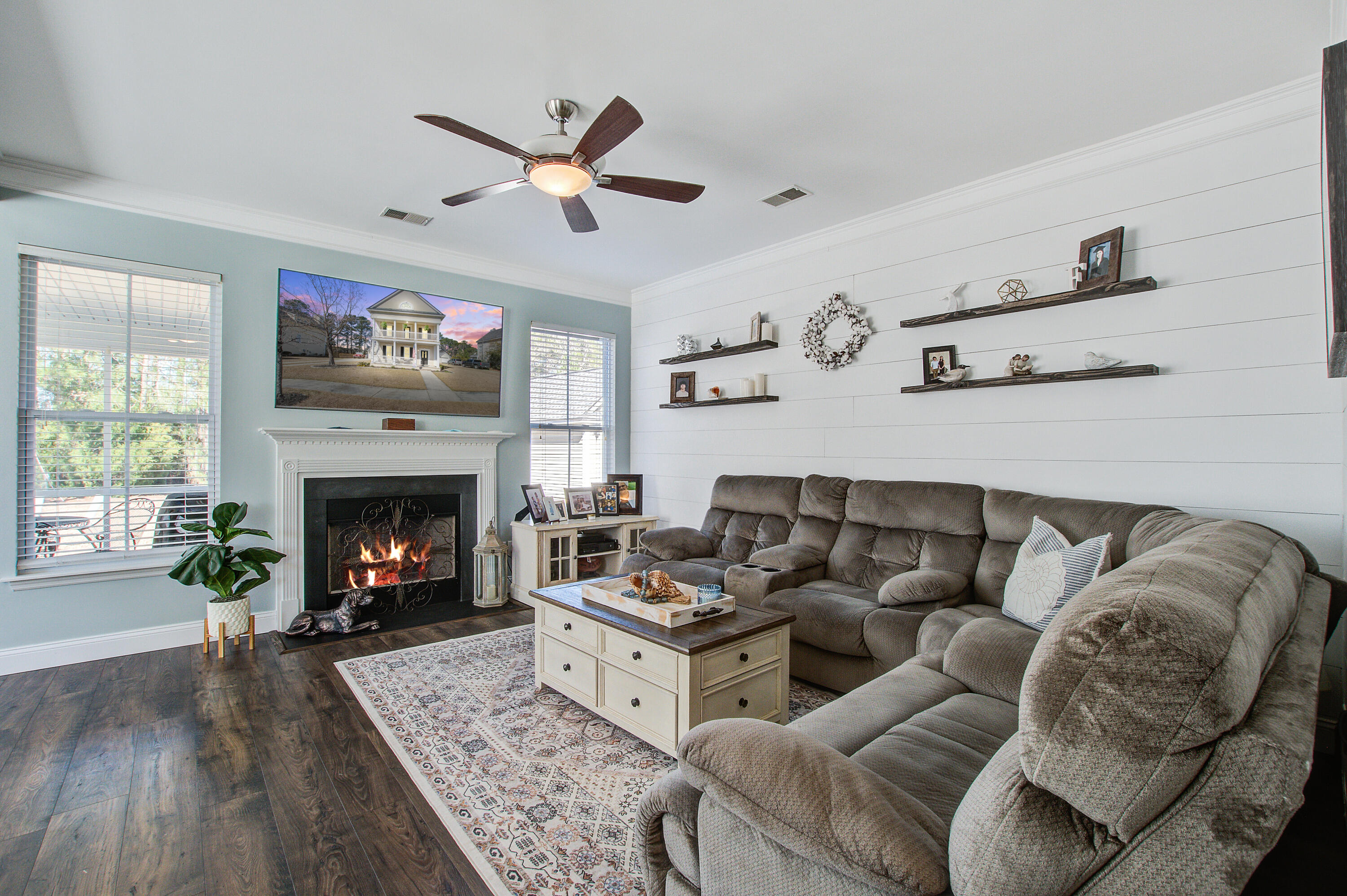 1945 Hubbell Drive