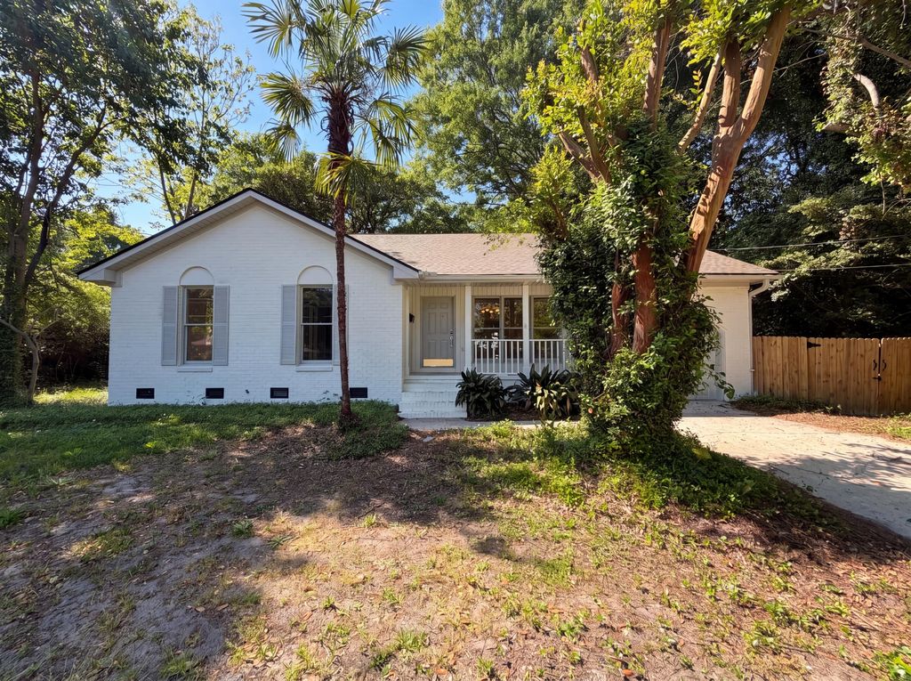 Photo of 773 Harbor View Road, Charleston, SC 29412 (MLS # 26011387)