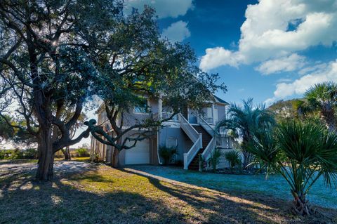 A home in Edisto Island