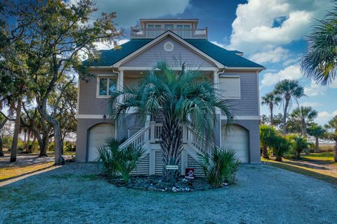 A home in Edisto Island