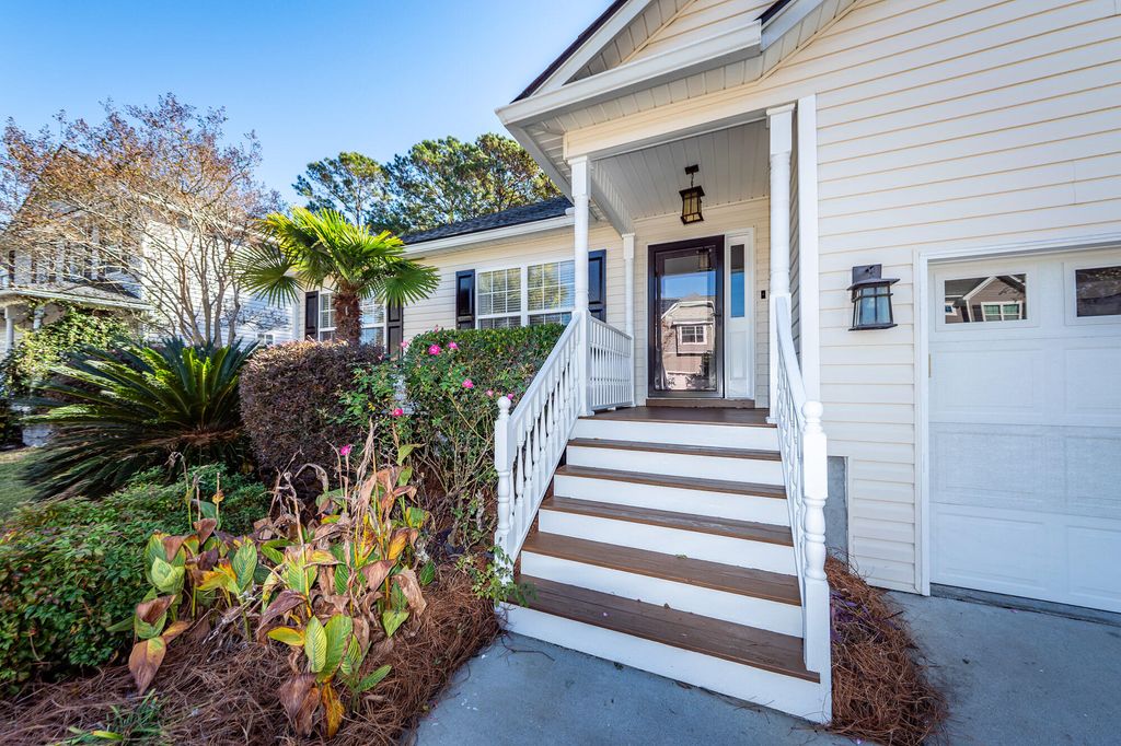 Photo of 1049 Clearspring Drive, Charleston, SC 29412 (MLS # 25031234)