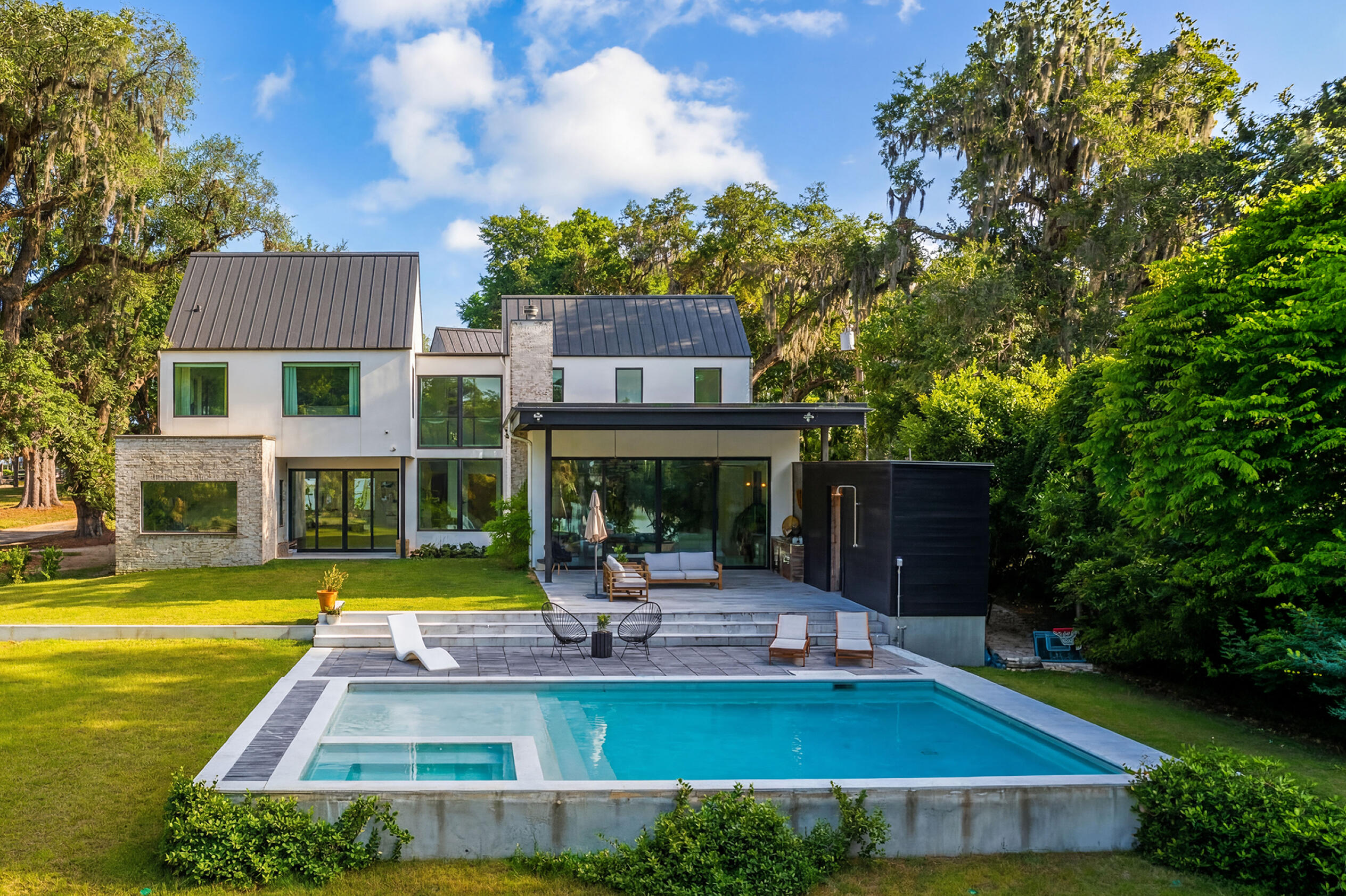 336 Coinbow Drive