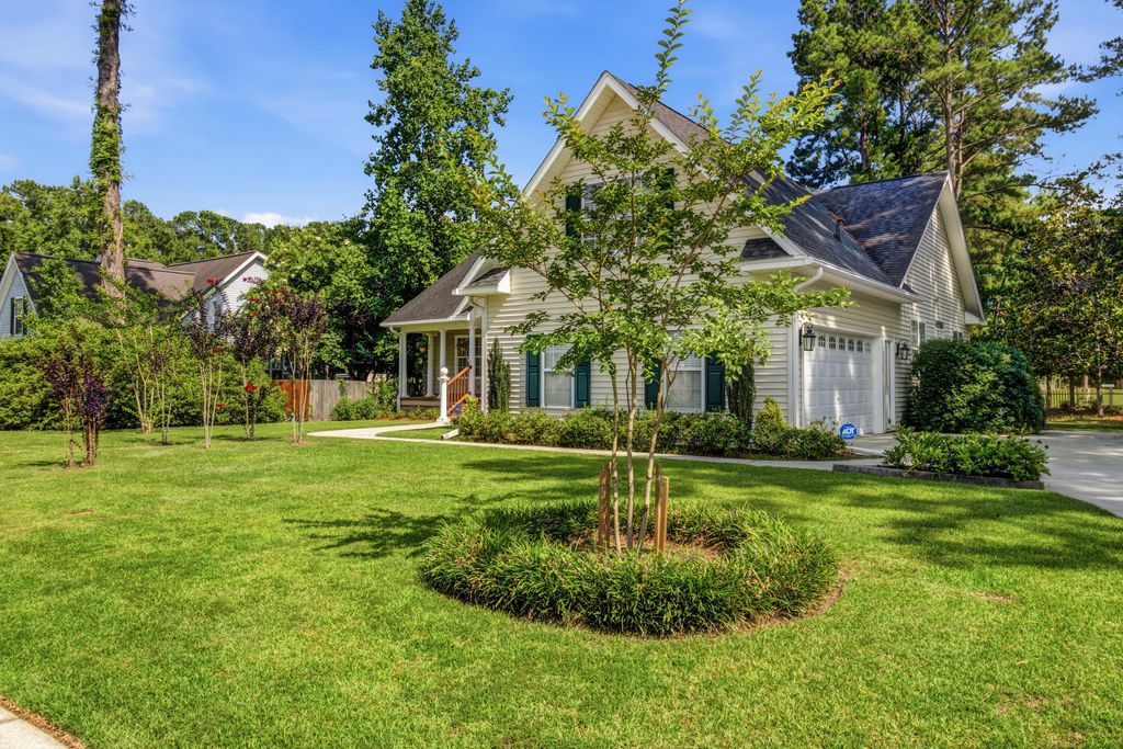 Photo of 1074 Trotters Boulevard, Summerville, SC 29483 (MLS # 26019499)