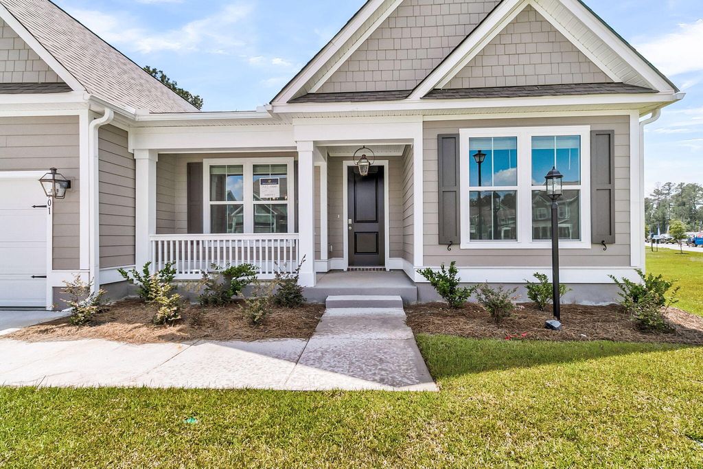 Photo of 701 Maynard Lane, Summerville, SC 29486 (MLS # 25010156)