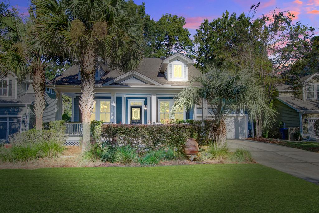 Photo of 1912 Hall Point Road, Mount Pleasant, SC 29466 (MLS # 25028510)