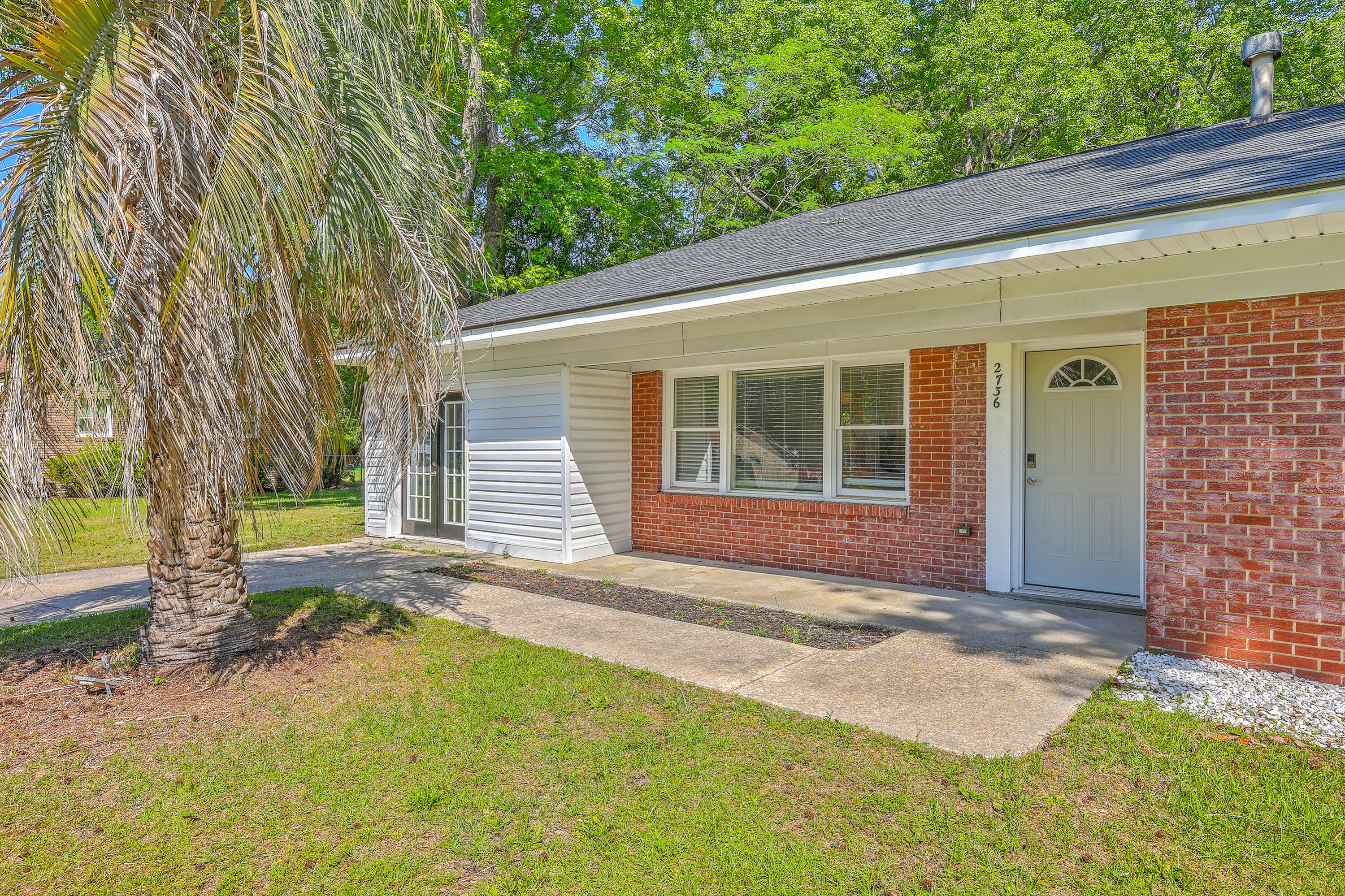 2736 Shadow Lane