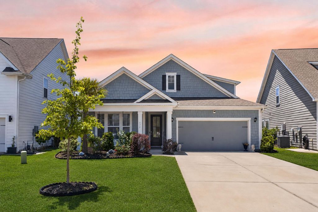 Photo of 177 Whaler Avenue, Summerville, SC 29486 (MLS # 26014966)