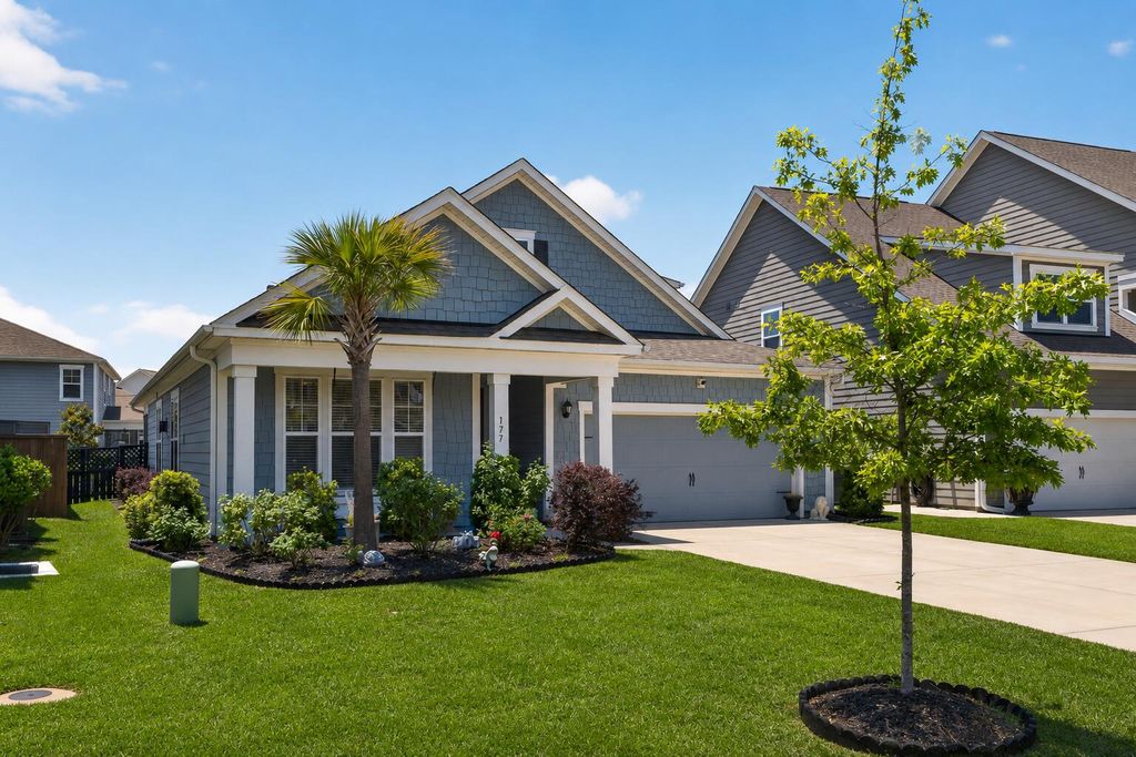 Photo of 177 Whaler Avenue, Summerville, SC 29486 (MLS # 26014966)