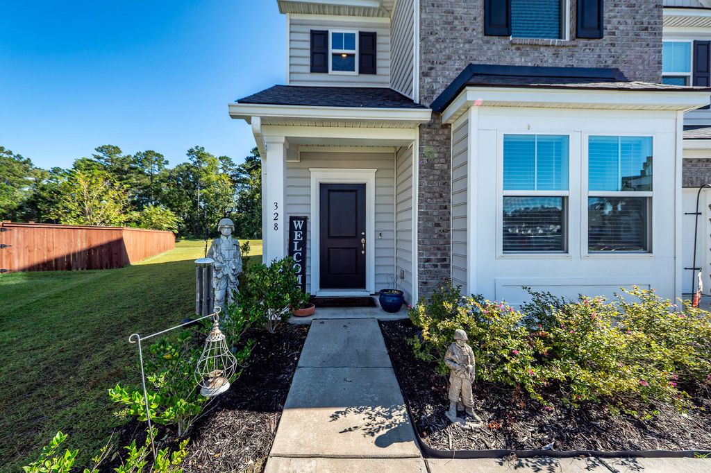 Photo of 328 Firewheel Court, Summerville, SC 29486 (MLS # 25028363)