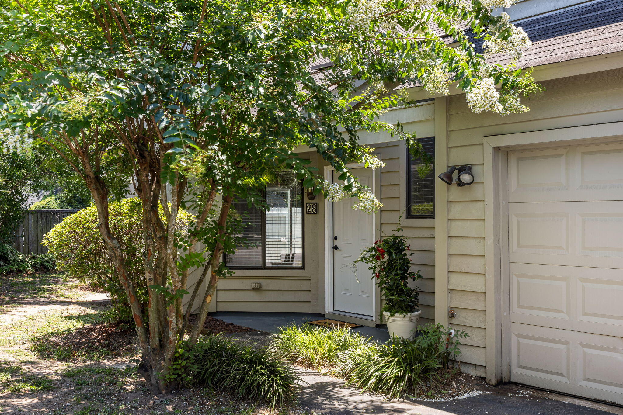 28 Maplecrest Drive