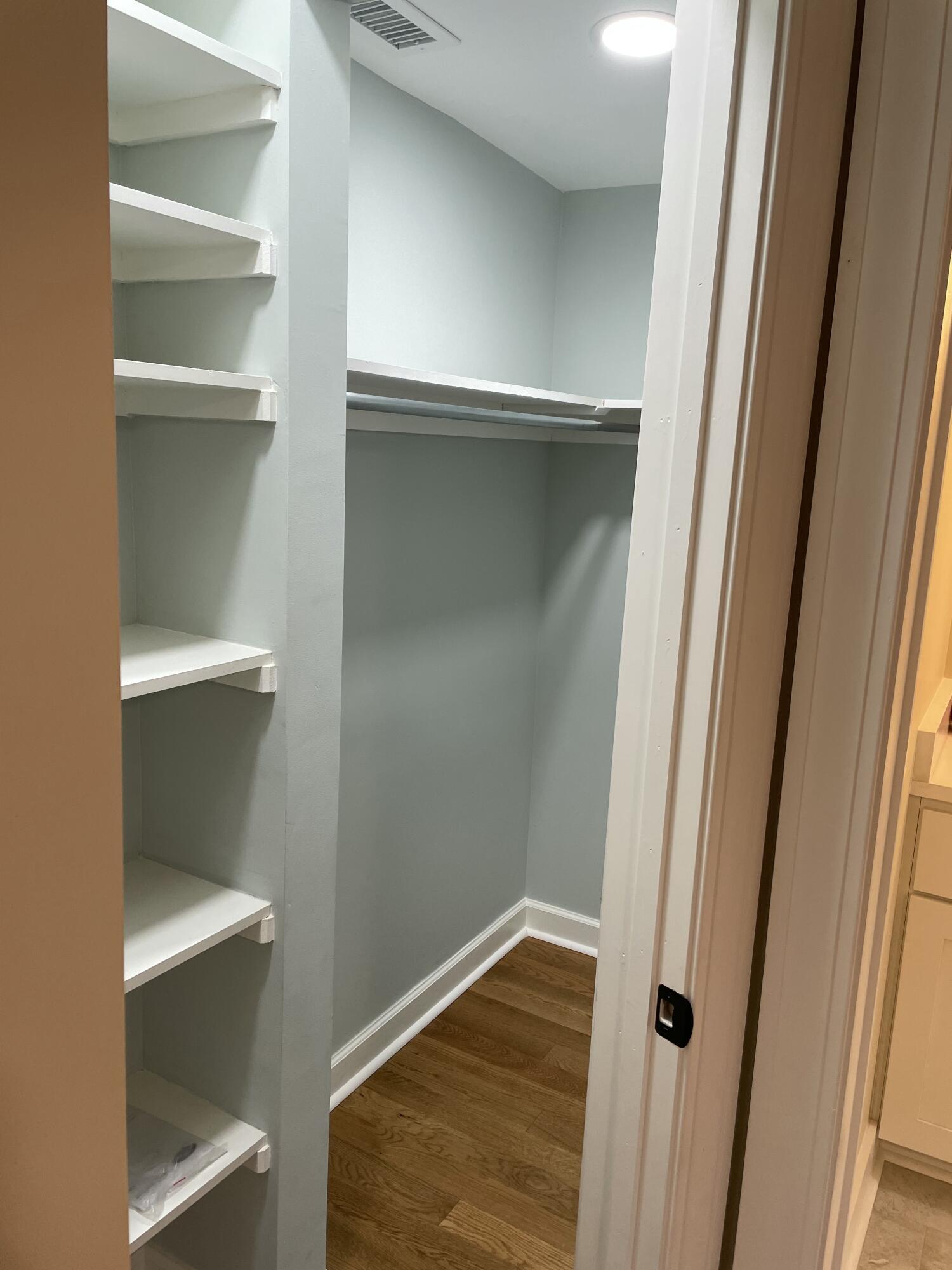 44 Hillcreek Boulevard