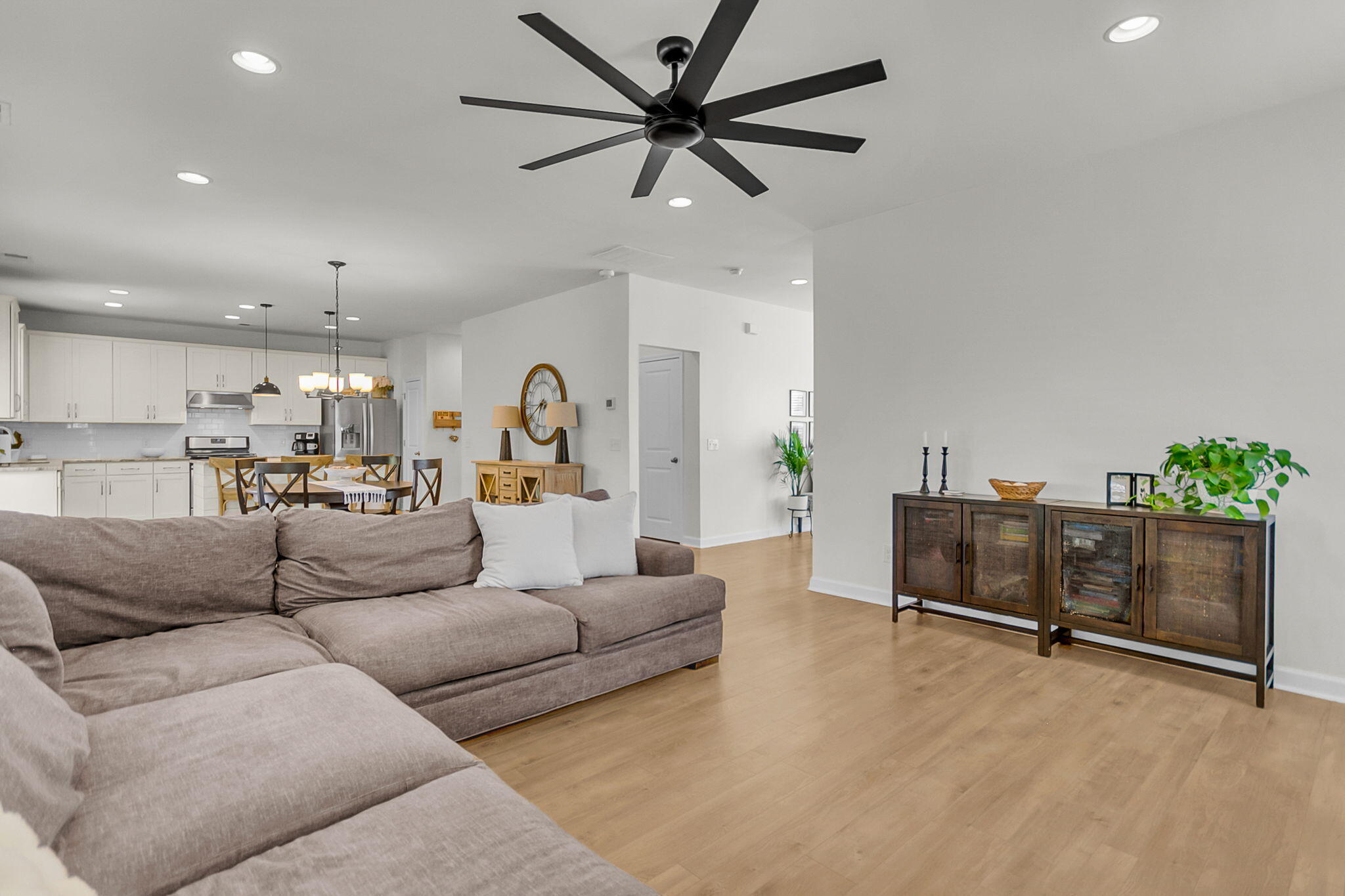 1560 Thoroughbred Boulevard