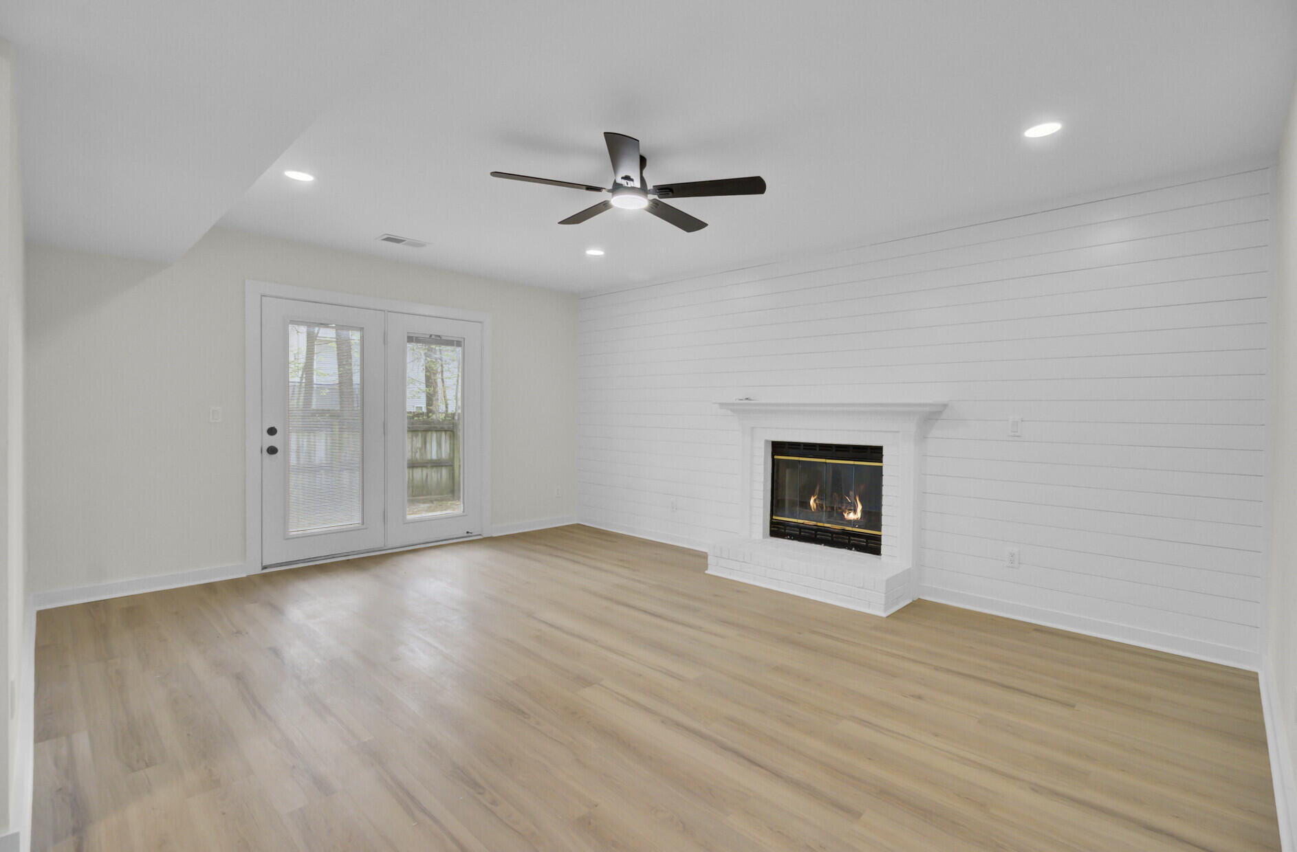 213 Alydar Court