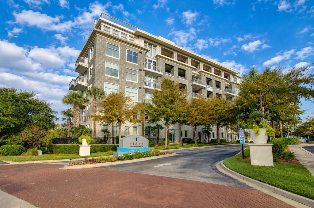 Photo of 242 Cooper River Drive, Mount Pleasant, SC 29464 (MLS # 26024436)