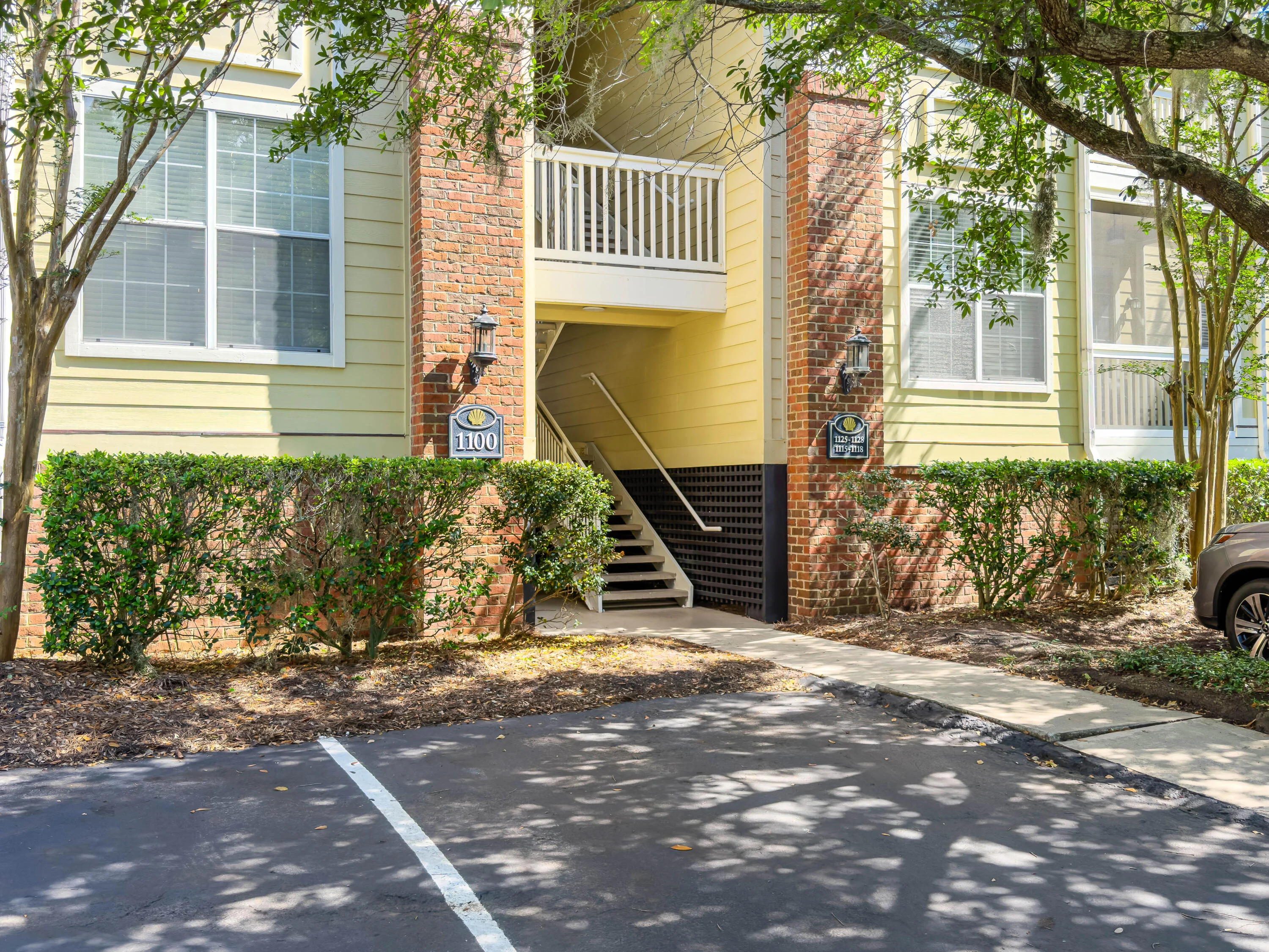 1600 Long Grove Drive Unit 1127