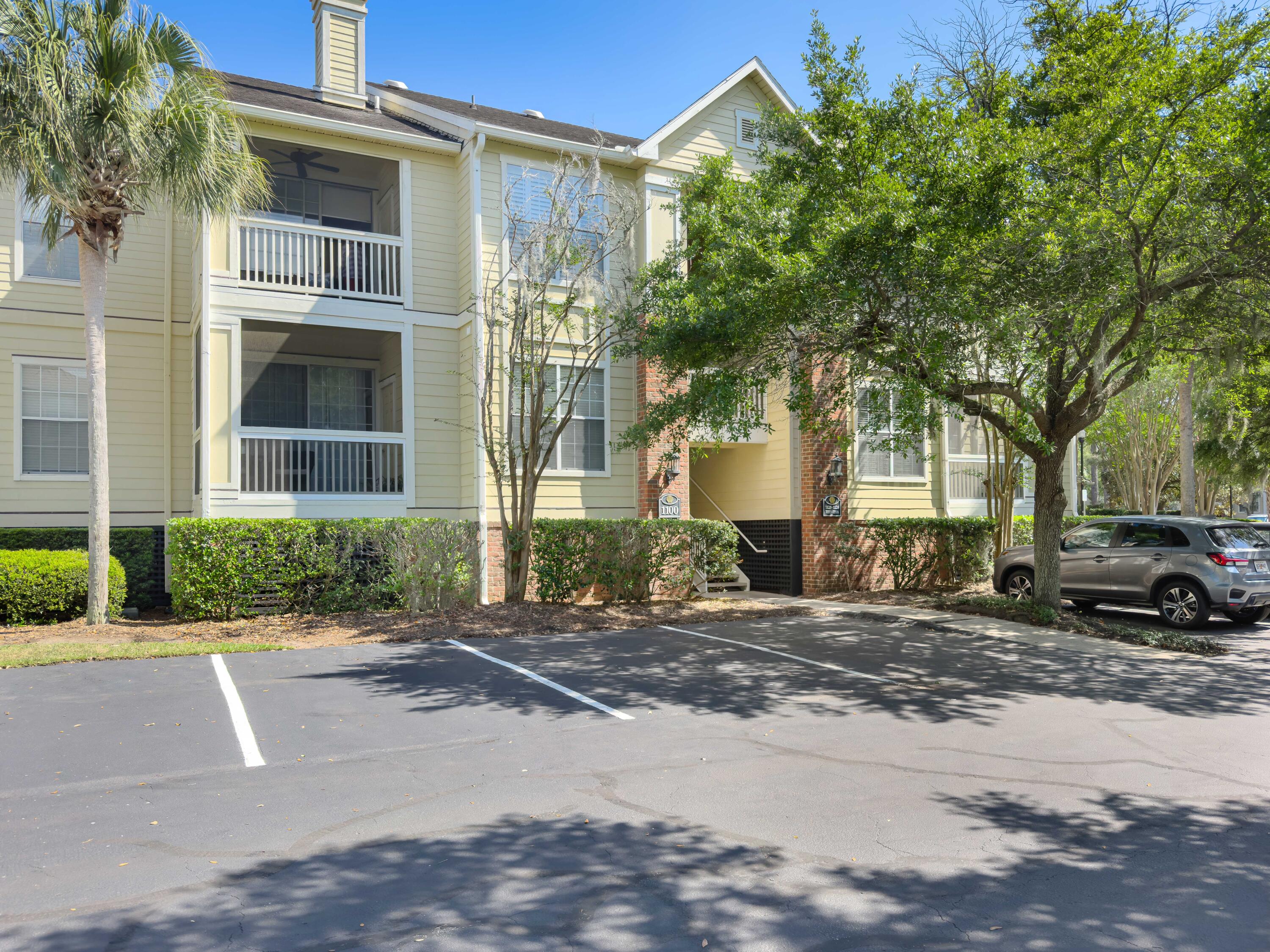 1600 Long Grove Drive 1127