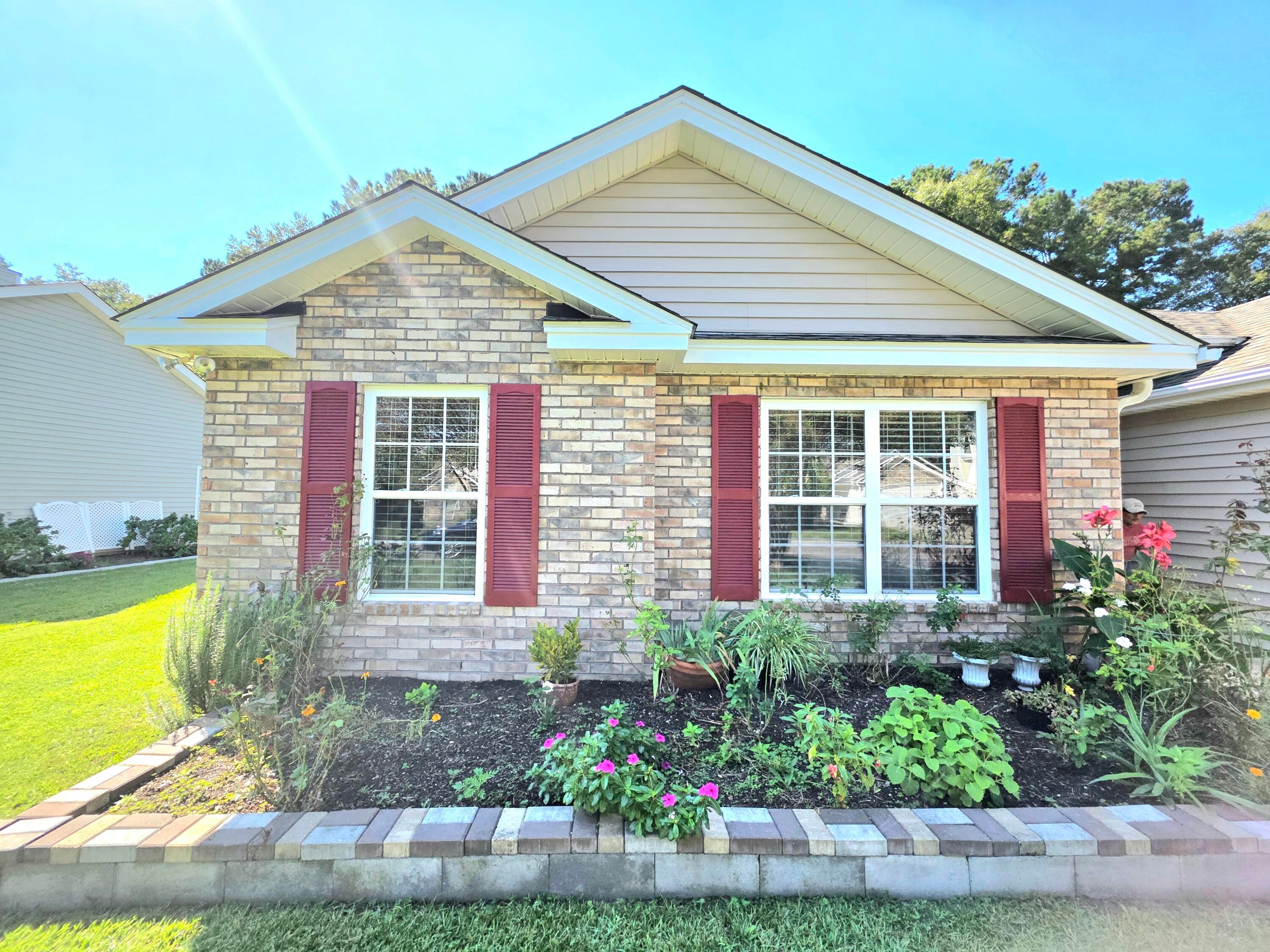 207 Pemberly Boulevard