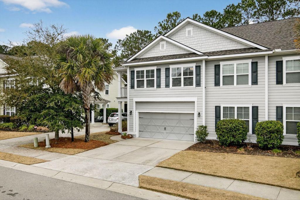 Photo of 2111 Oyster Reef Lane, Mount Pleasant, SC 29466 (MLS # 26005671)