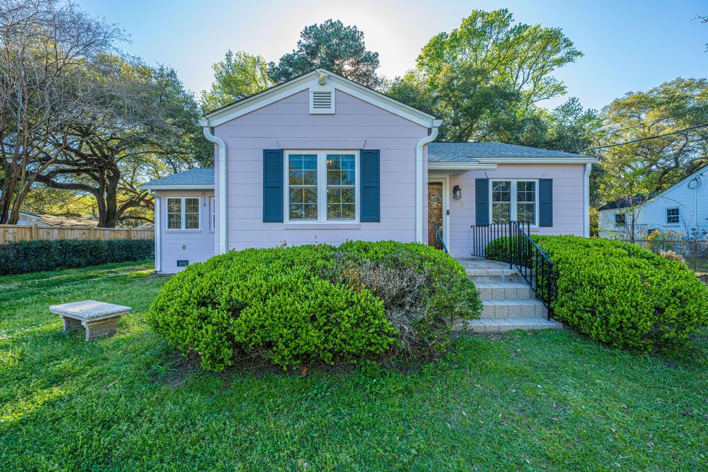 Photo of 5 Peeks Pike Pike, Charleston, SC 29407 (MLS # 26008369)
