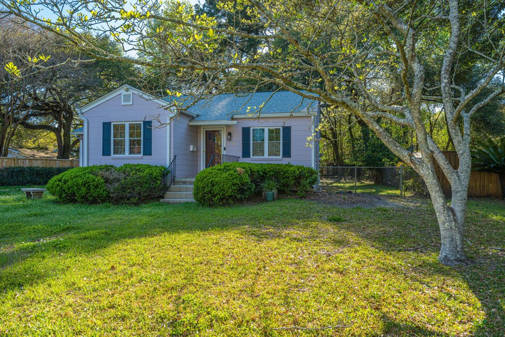 Photo of 5 Peeks Pike Pike, Charleston, SC 29407 (MLS # 26008369)