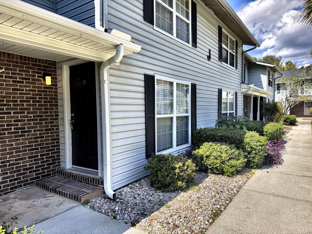 Photo of 2494 Etiwan Avenue #Unit 9j, Charleston, SC 29414 (MLS # 26027642)