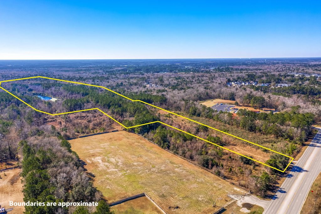 Photo of 10945 Dorchester Road, Summerville, SC 29485 (MLS # 25005009)