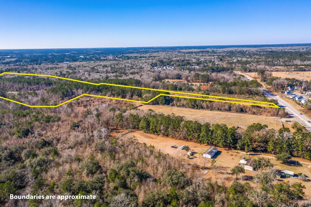 Photo of 10945 Dorchester Road, Summerville, SC 29485 (MLS # 25005009)