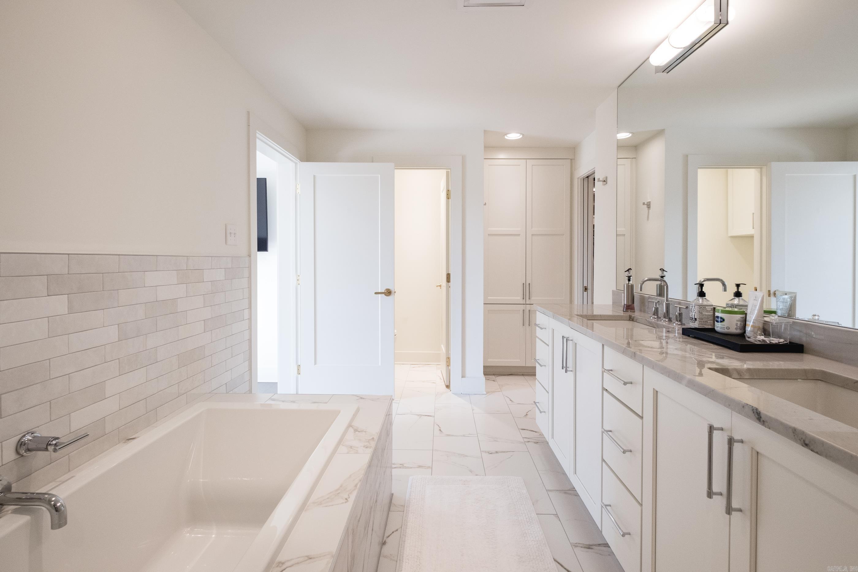 RIVIERA HPR - Residential