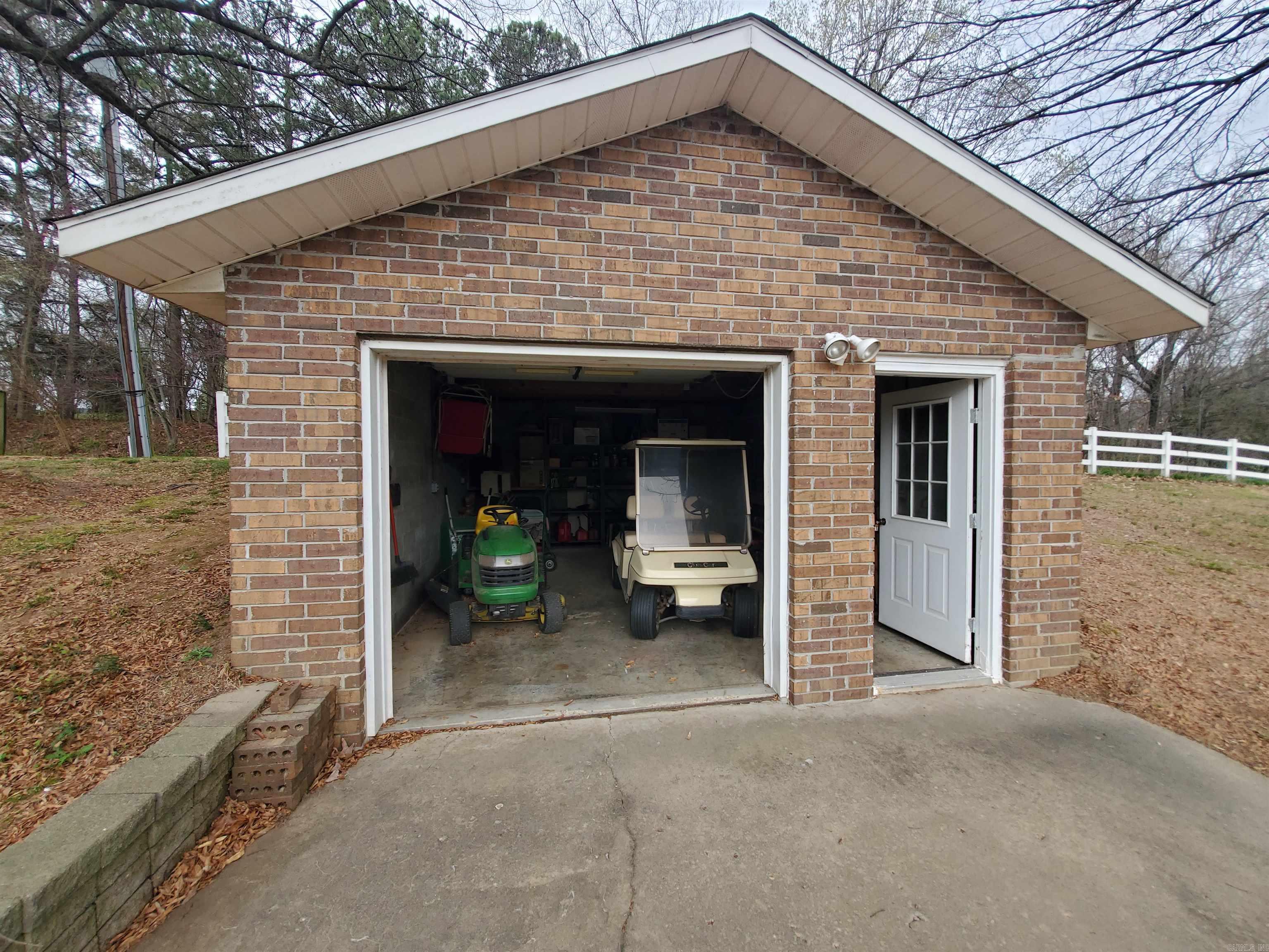 BALLARD HEIGHTS - Residential