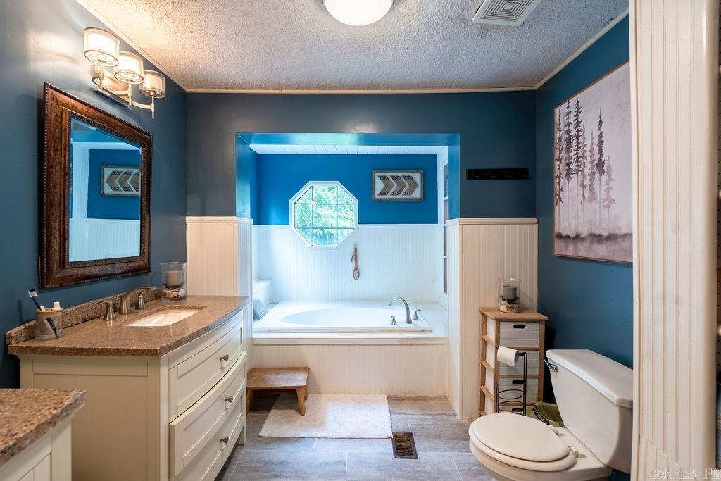 River Oaks Estates - Residential