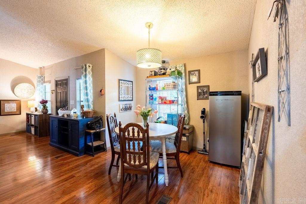 River Oaks Estates - Residential