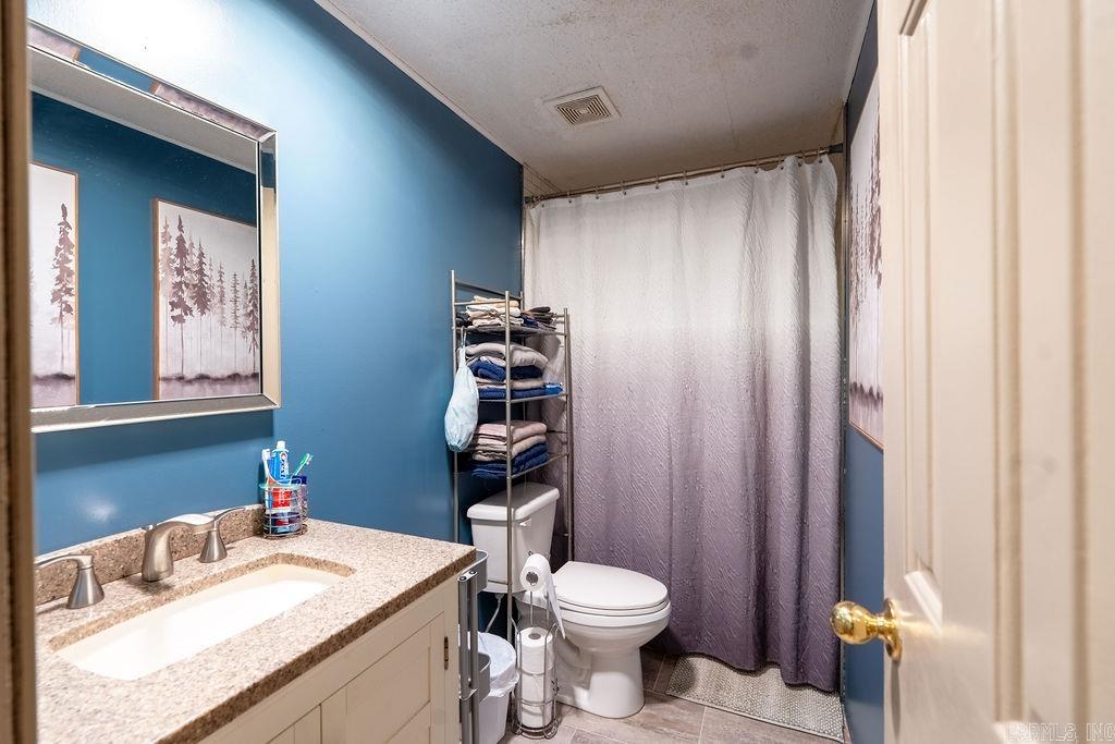 River Oaks Estates - Residential