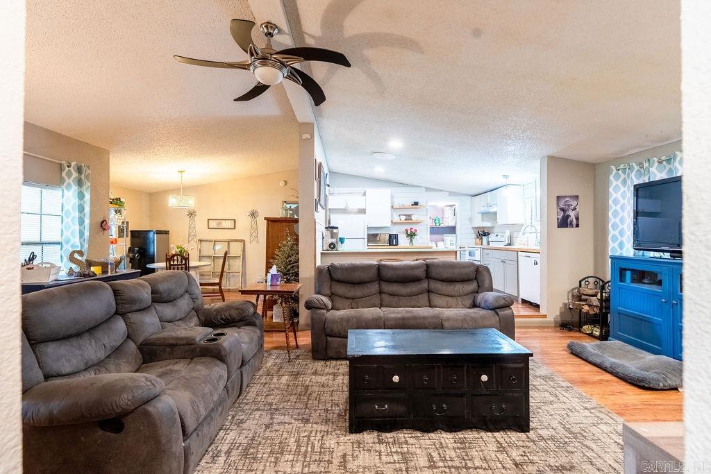 River Oaks Estates - Residential