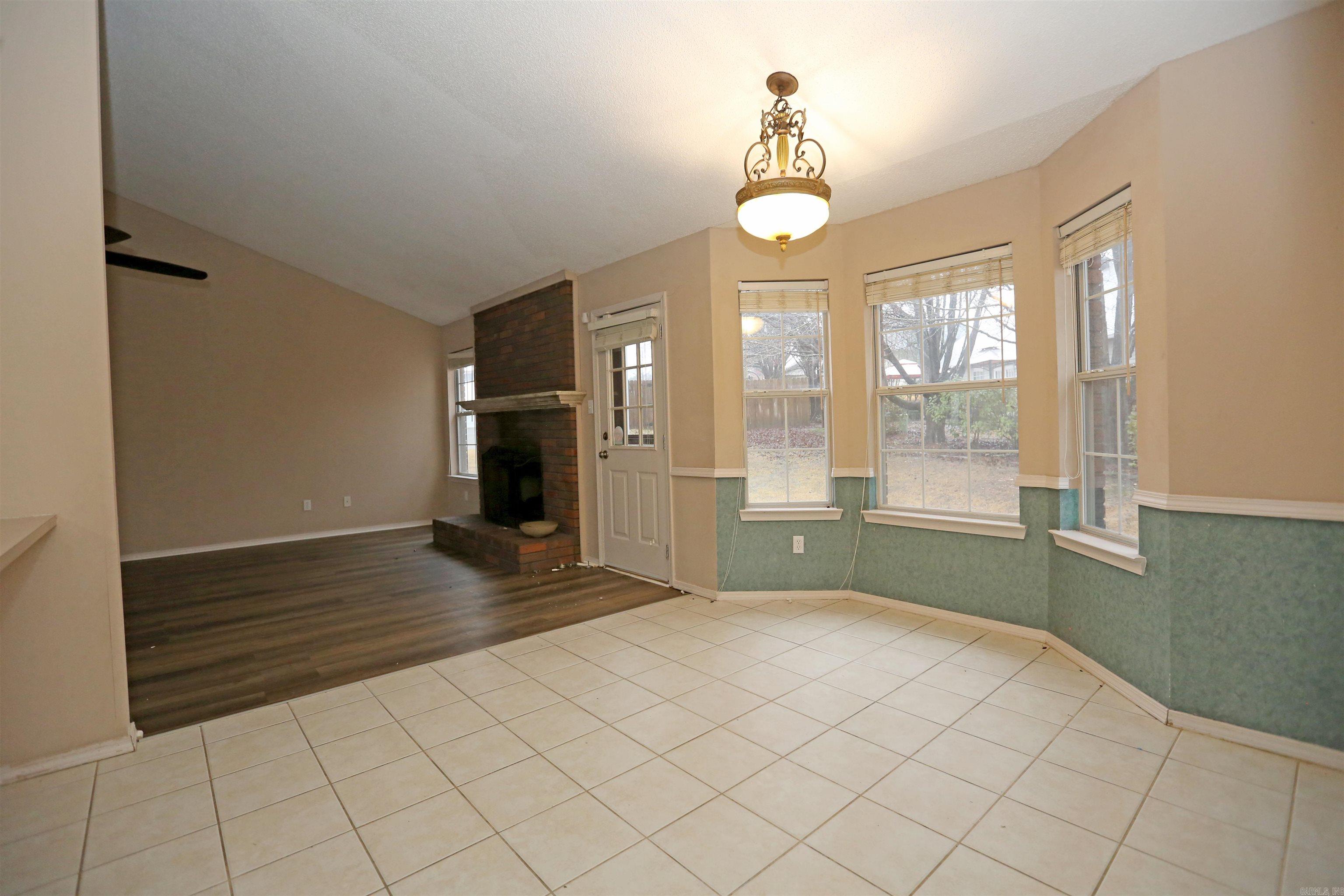 CHERRY CREEK - Residential