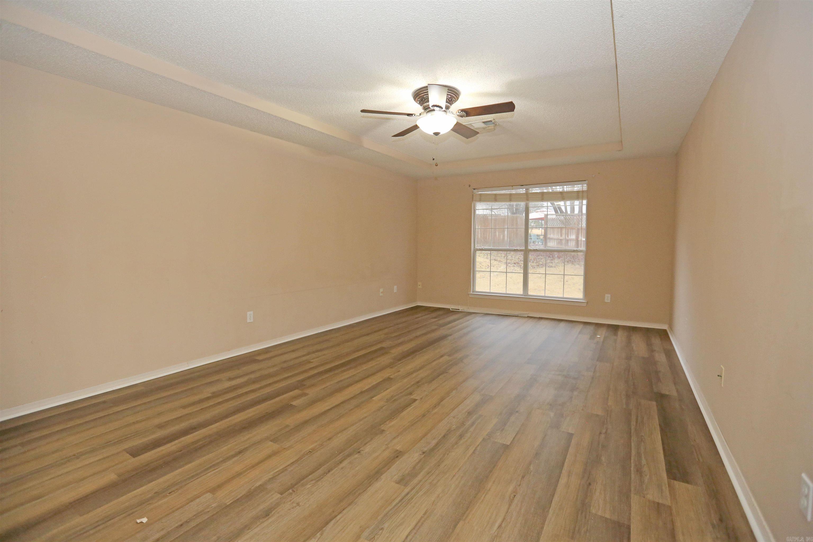 CHERRY CREEK - Residential