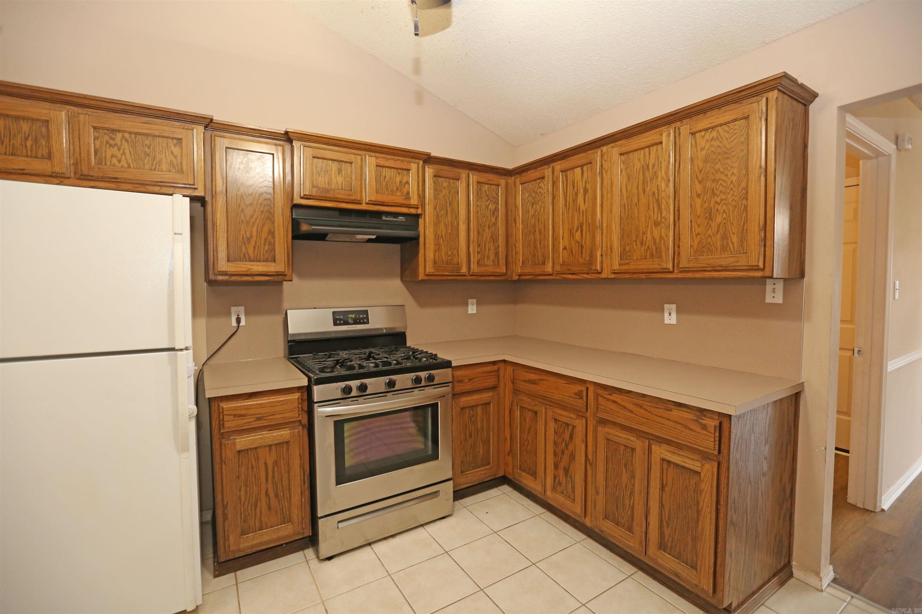 CHERRY CREEK - Residential