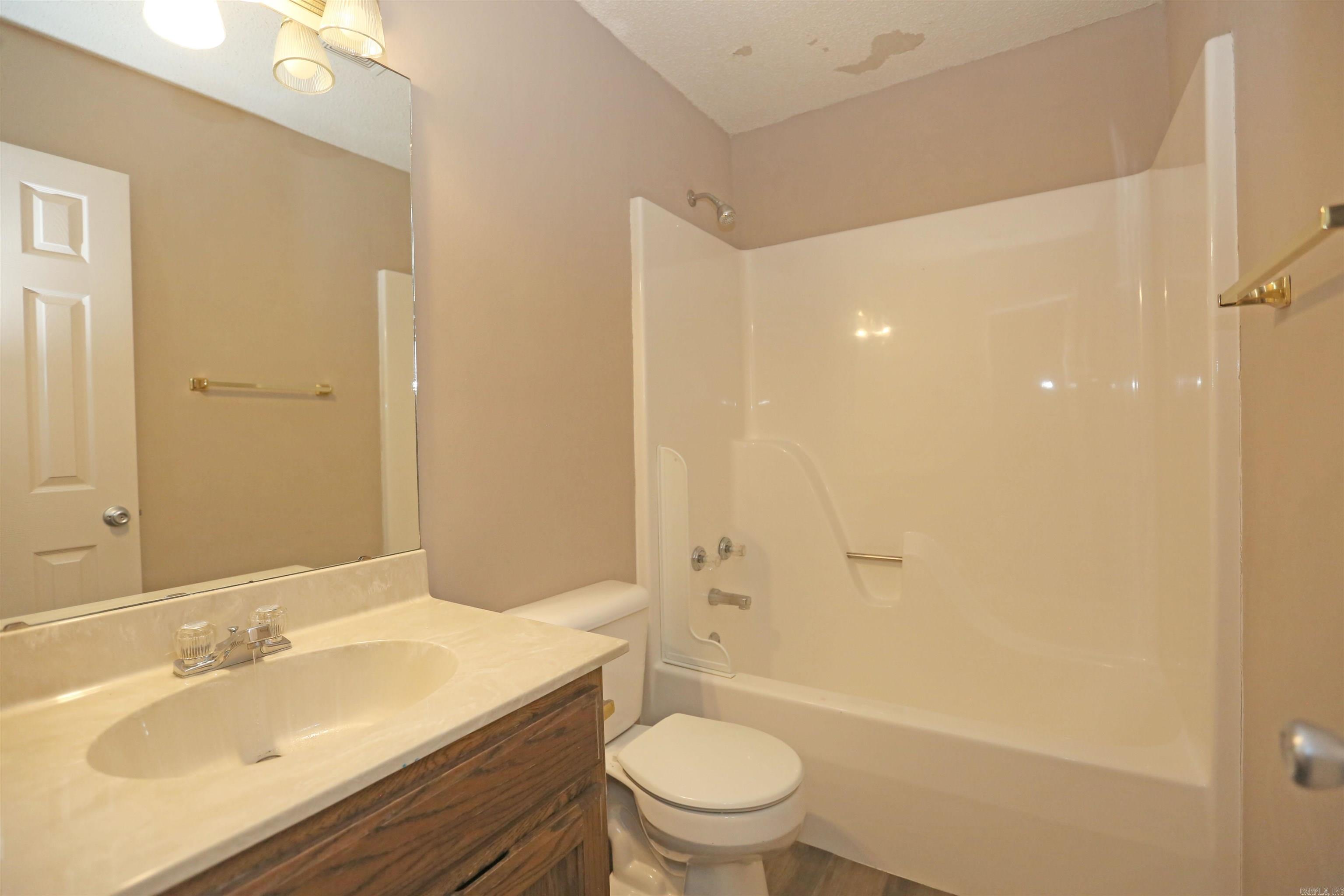 CHERRY CREEK - Residential