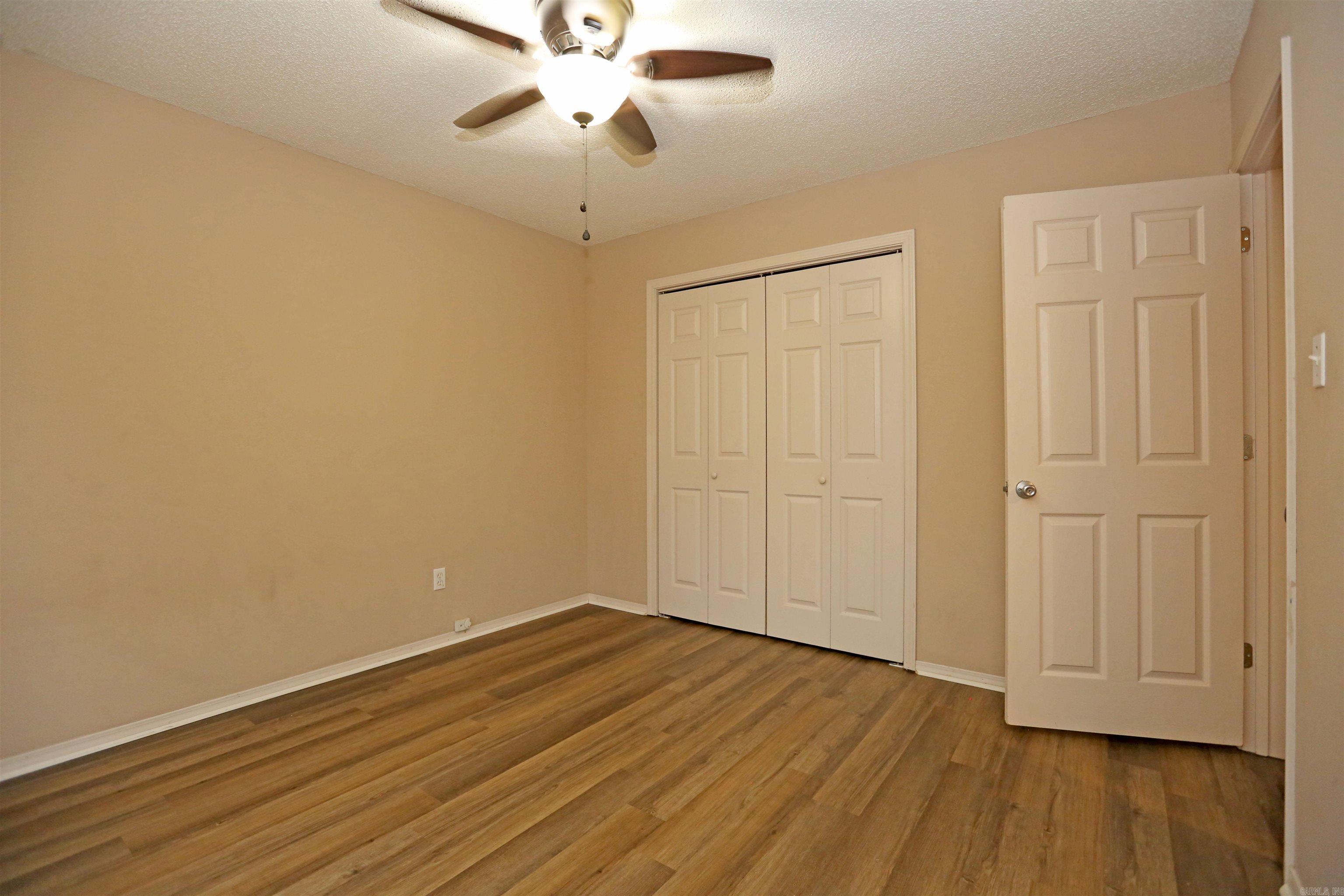 CHERRY CREEK - Residential